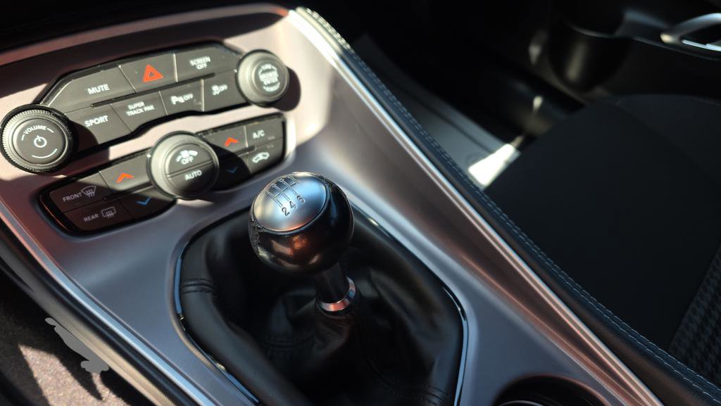 2022 Dodge Challenger R/T photo 19
