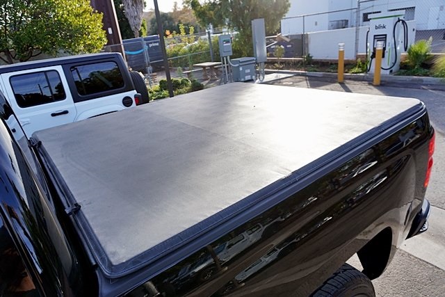 Used 2018 Black Chevrolet LT image 11