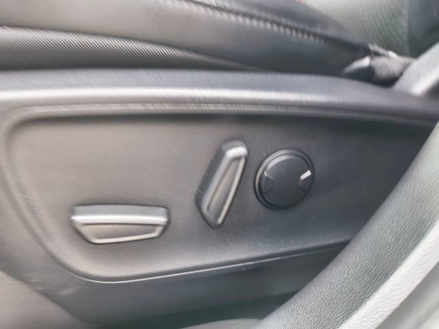 2024 Ford Escape ST-Line photo 2