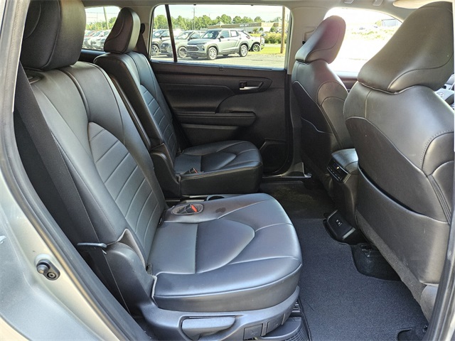 2021 Toyota Highlander Hybrid XLE photo 14