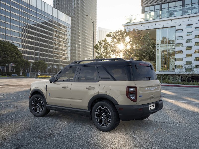 2025 Ford Bronco Sport Outer Banks photo 3