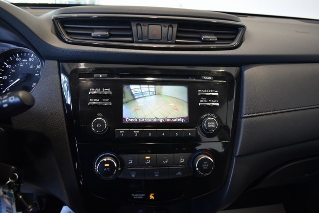 2017 Nissan Rogue S photo 20