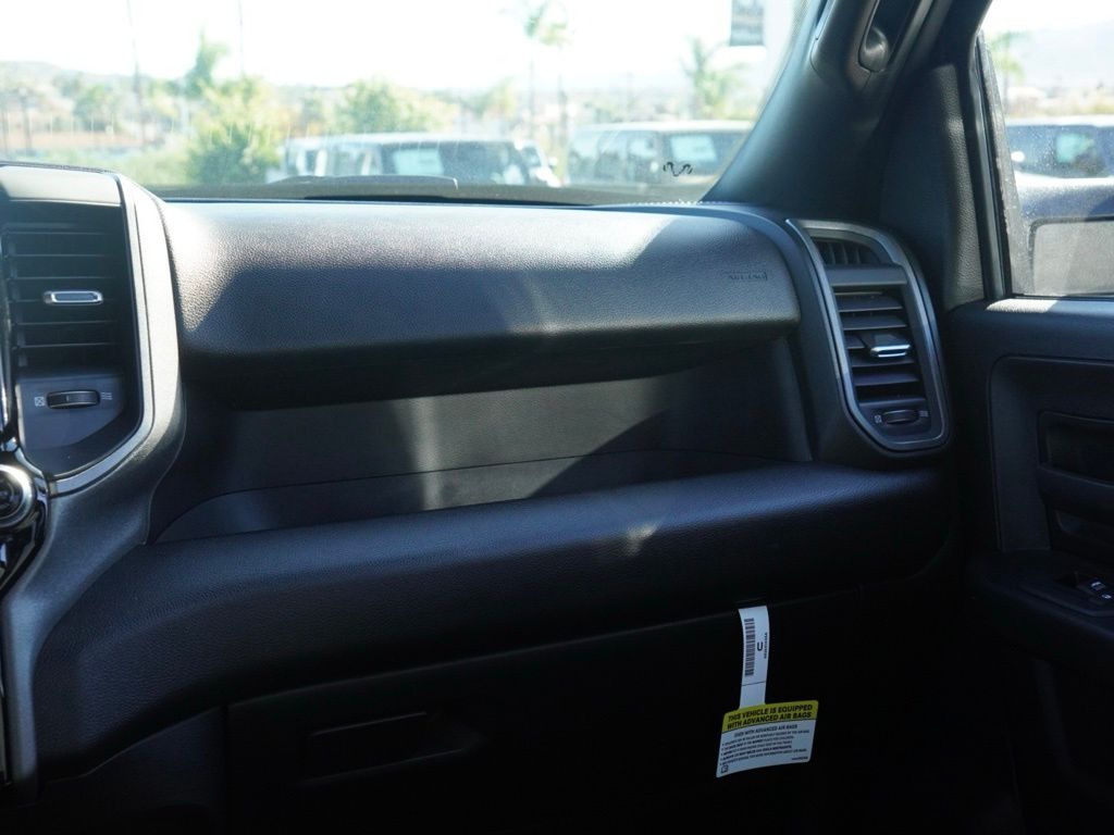 New 2026 Granite Crystal Metallic Clear-Coat Exterior Paint RAM Tradesman image 27