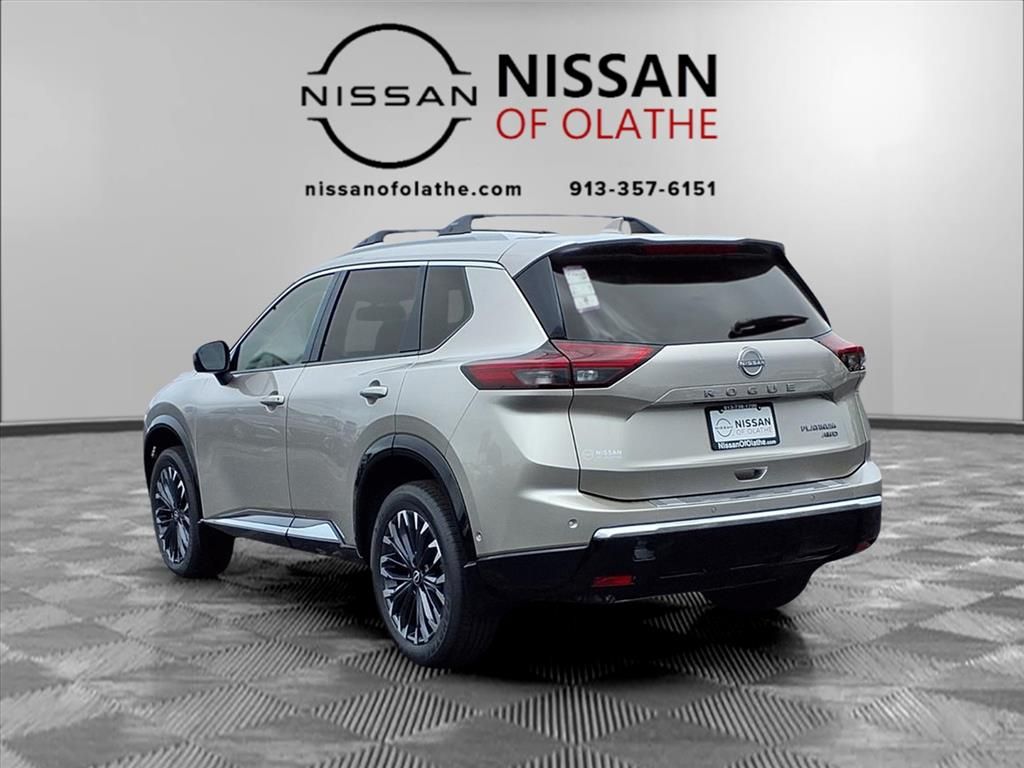 2026 Nissan Rogue Platinum photo 2