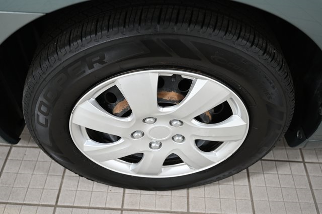 2011 Toyota Camry photo 14