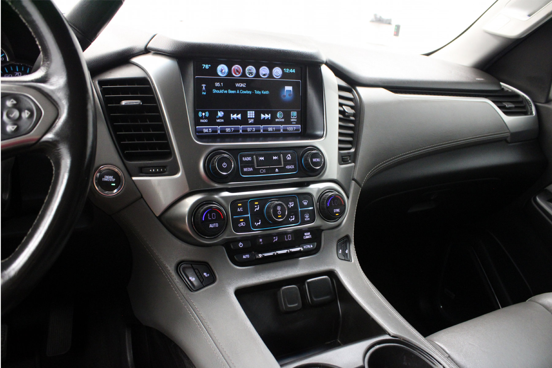 2018 Chevrolet Tahoe LT photo 2