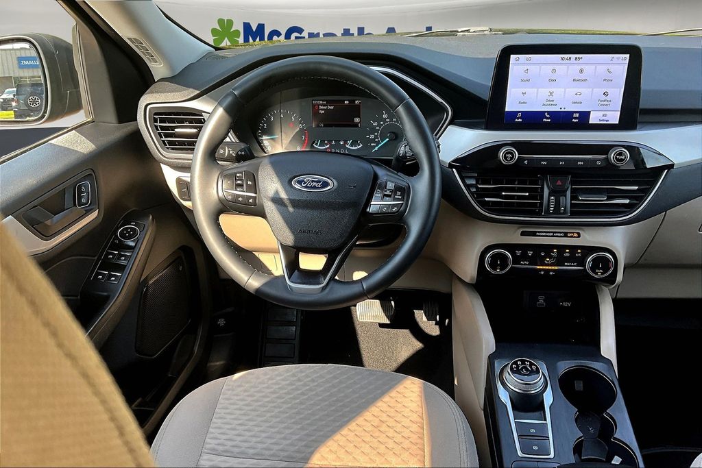 2022 Ford Escape SE photo 8