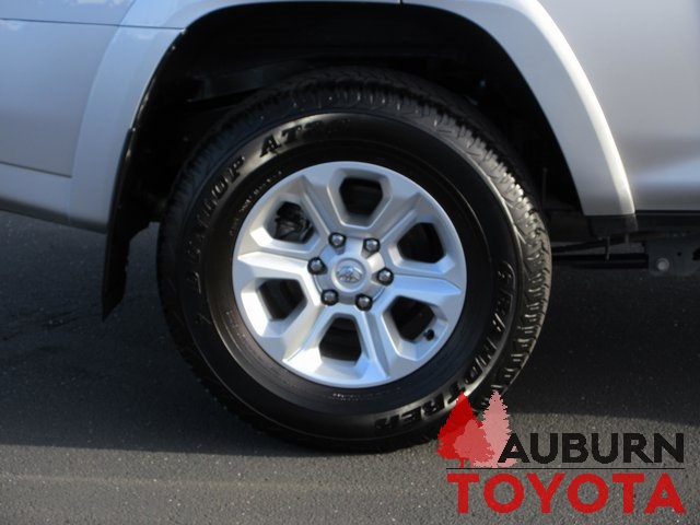 2024 Toyota 4Runner SR5 photo 3
