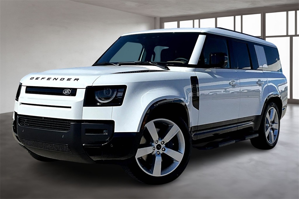 2026 Land Rover Defender X-Dynamic SE's photo