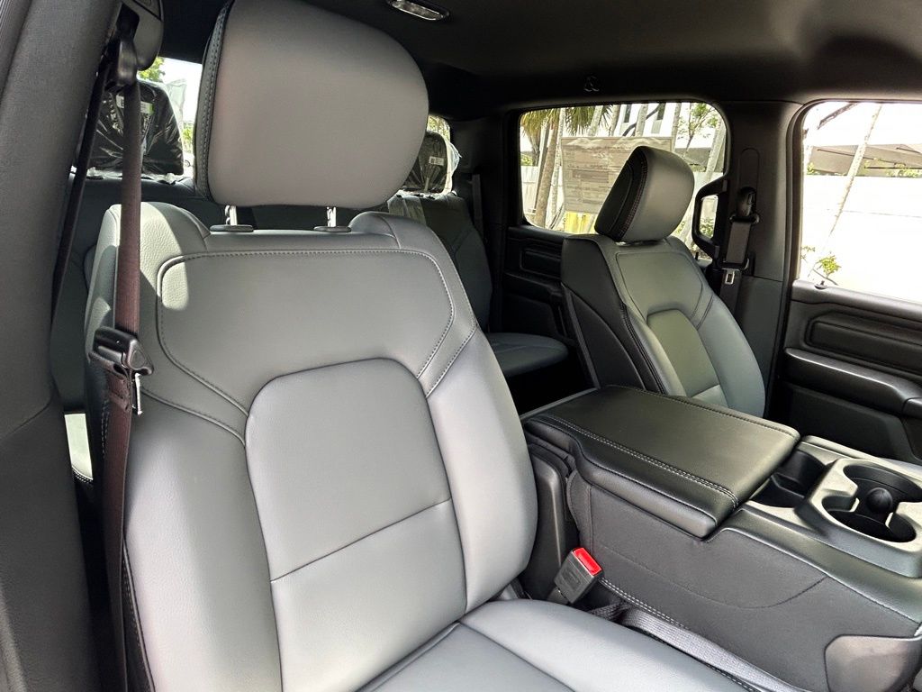 2025 Ram 1500 Tradesman photo 18