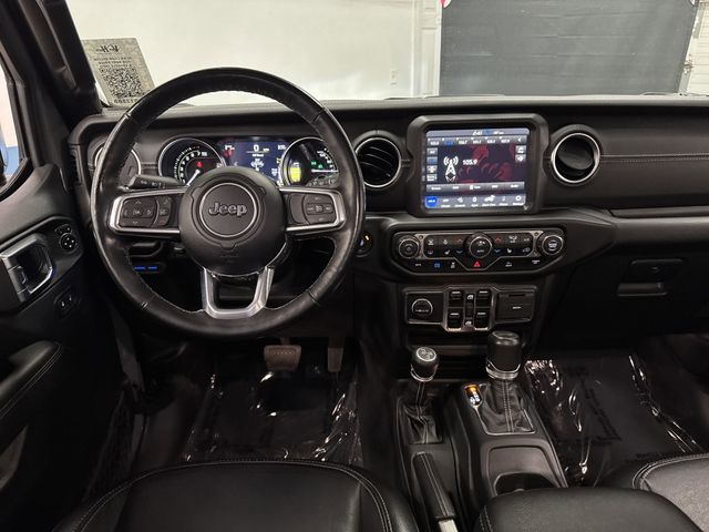 2023 Jeep Wrangler Sahara 4xe photo 3