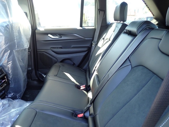2025 Jeep Grand Cherokee Altitude X photo 11
