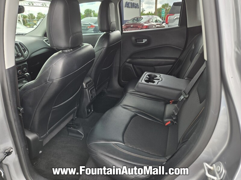 2017 Jeep Compass Latitude photo 10