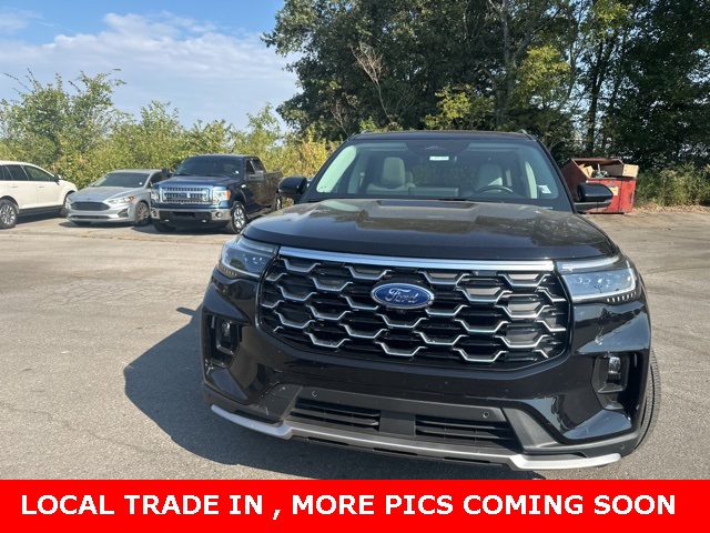 2025 Ford Explorer Platinum photo 2