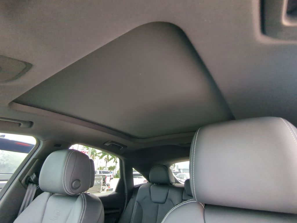 2024 Audi SQ5 Premium photo 19