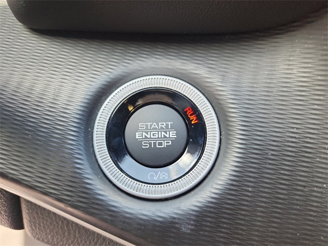 2023 Jeep Grand Cherokee Laredo Altitude photo 28
