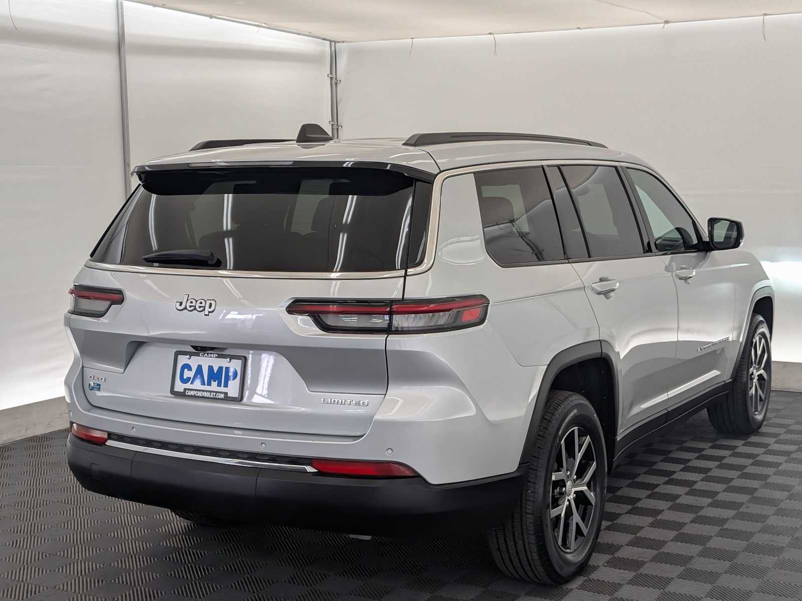 2024 Jeep Grand Cherokee Limited photo 6