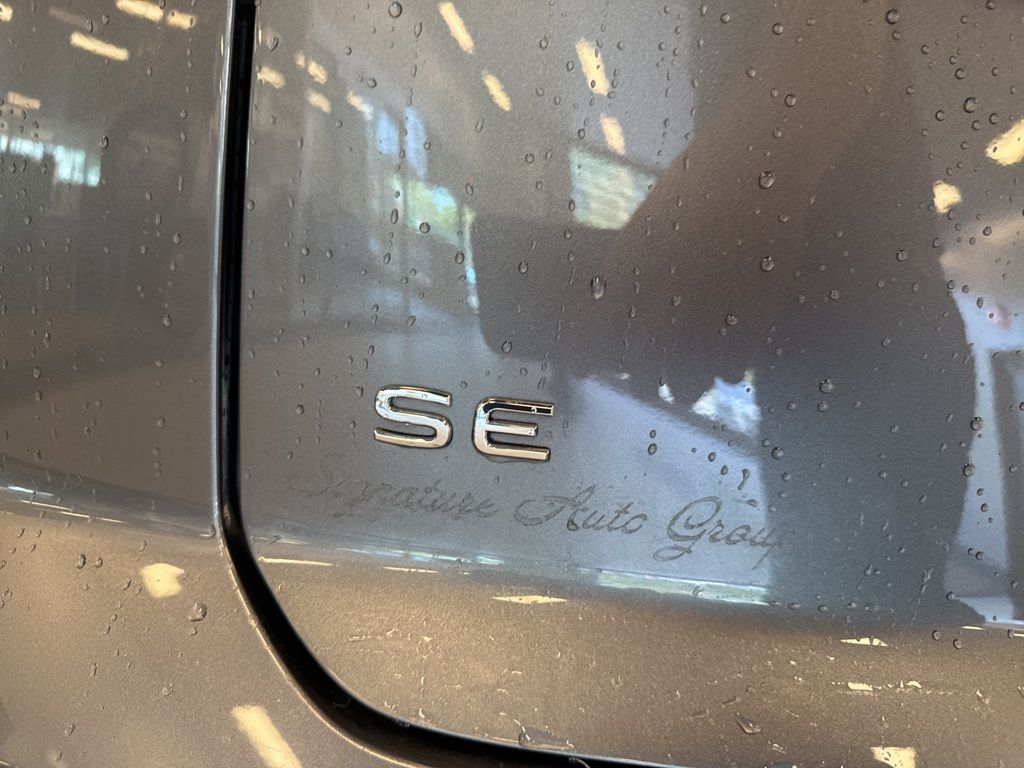 2024 Volkswagen Atlas Cross Sport SE Technology photo 11