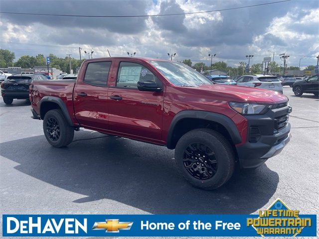 2026 Chevrolet Colorado Trail Boss photo 2