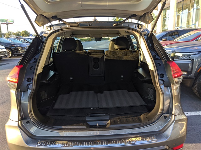 2019 Nissan Rogue S photo 10