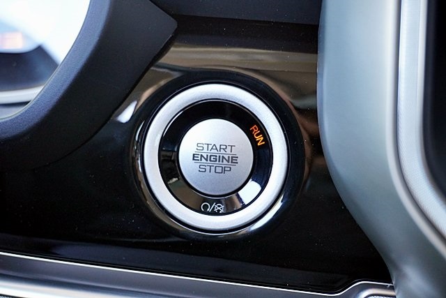 New 2026 Ivory White Tri-Coat Pearl-Coat Exterior Paint RAM Tungsten image 44