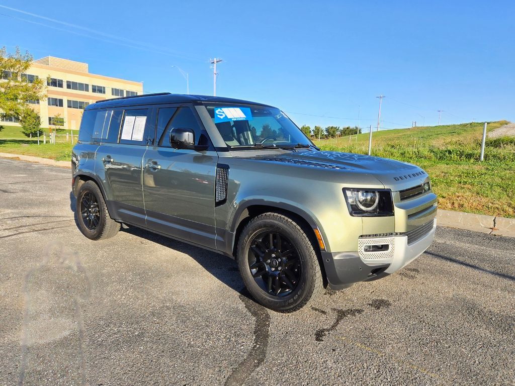 2023 Land Rover Defender S's photo