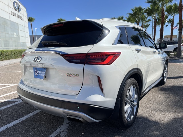 2021 Infiniti QX50 Luxe photo 5
