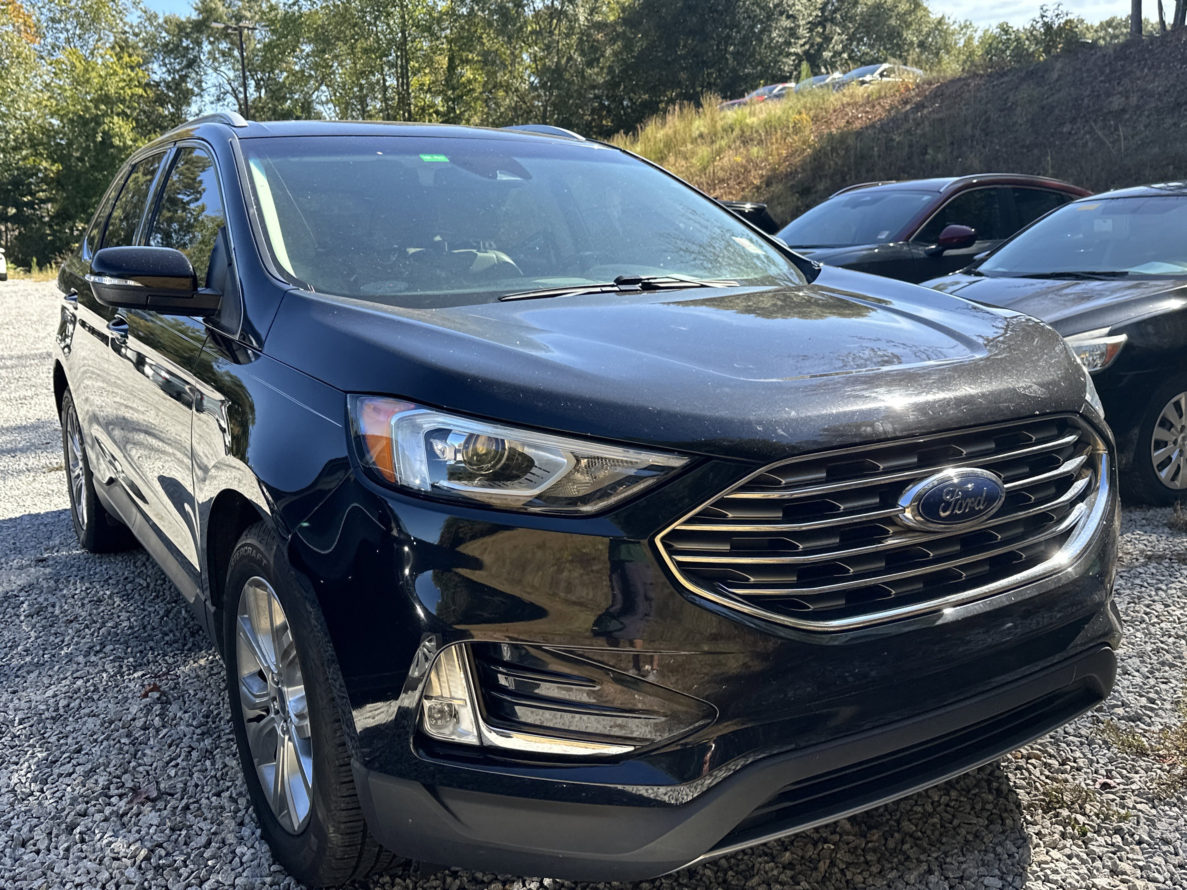 2019 Ford Edge Titanium's photo