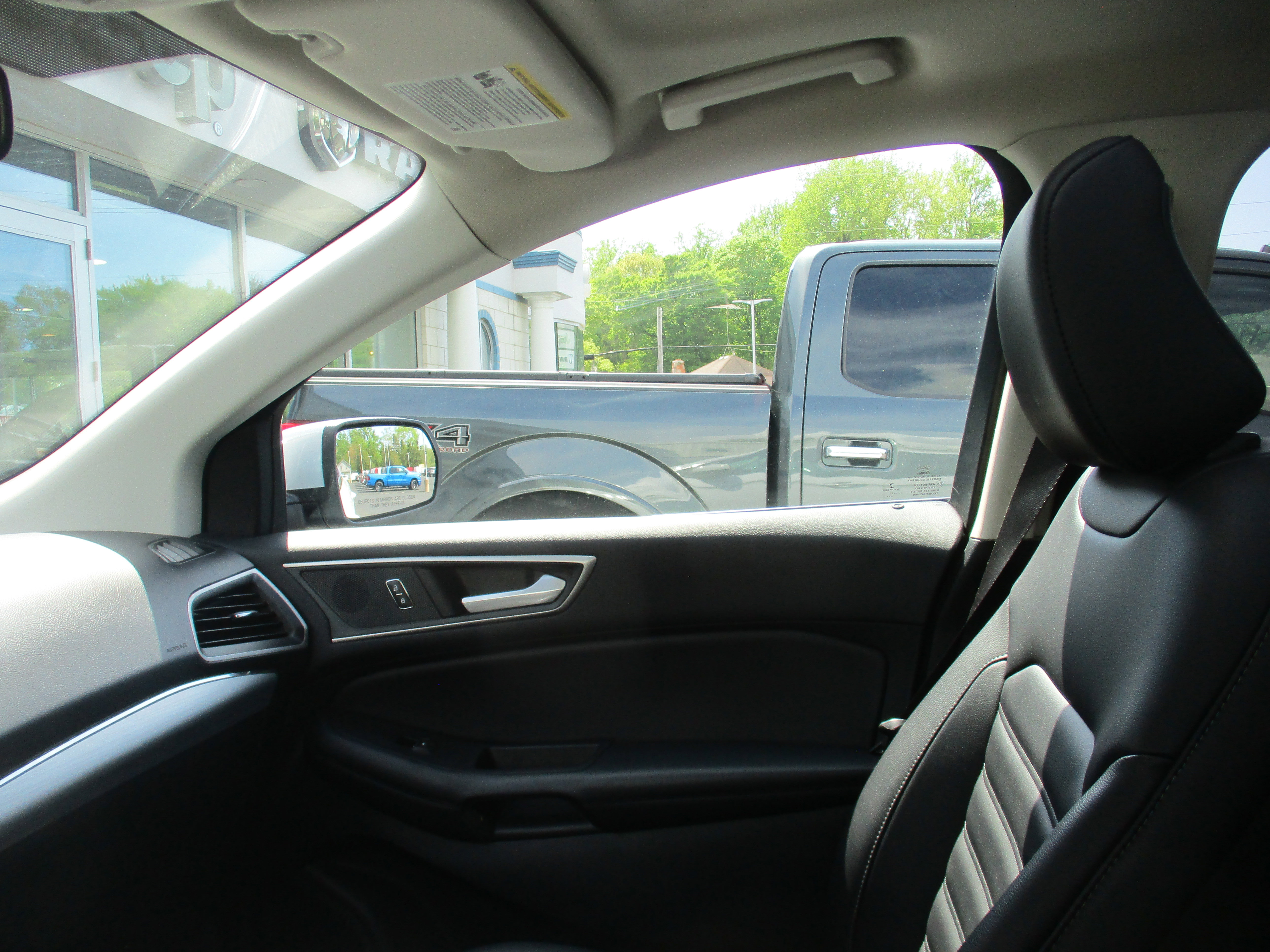 2022 Ford Edge SEL photo 50