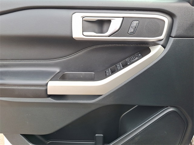 2021 Ford Explorer XLT photo 11