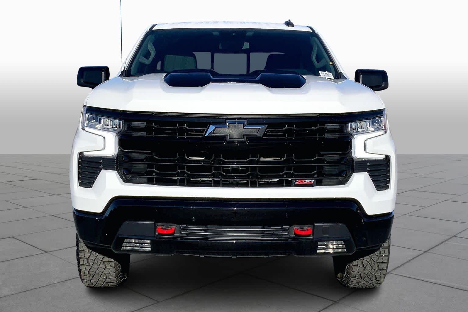 2024 Chevrolet Silverado 1500 LT Trail Boss photo 3