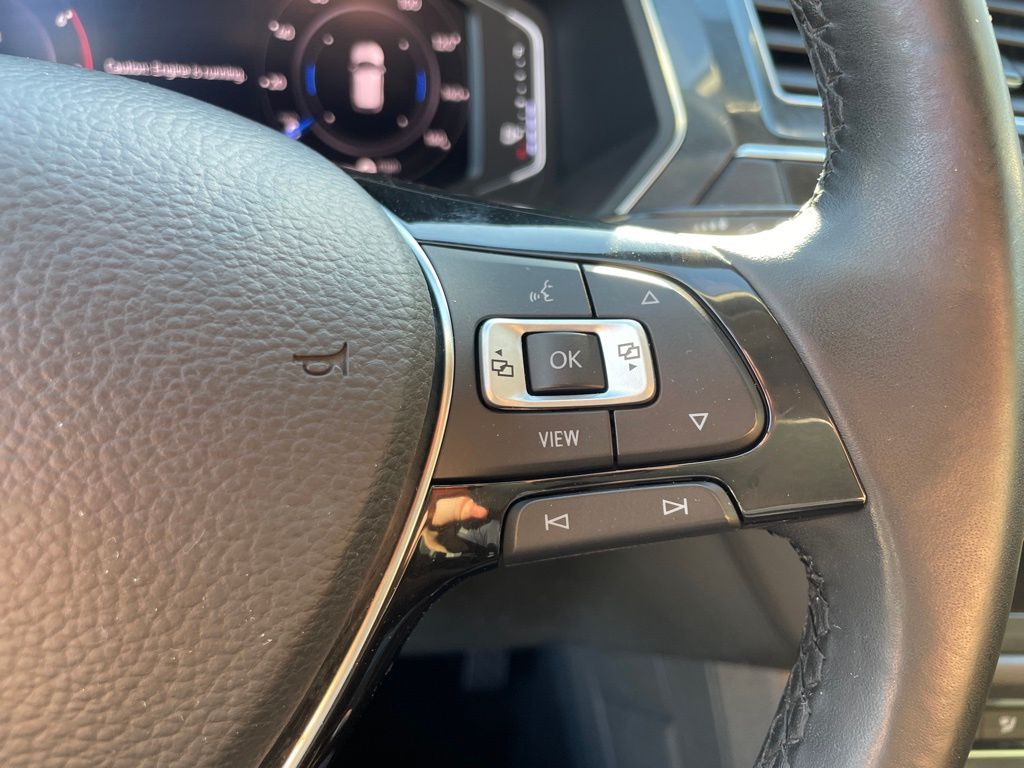 2019 Volkswagen Tiguan SEL Sport photo 31