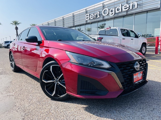 2023 Nissan Altima SR