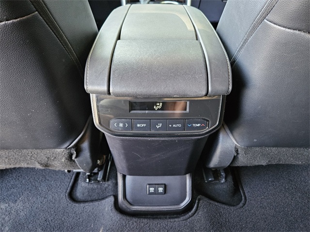 2021 Toyota Highlander Hybrid XLE photo 9