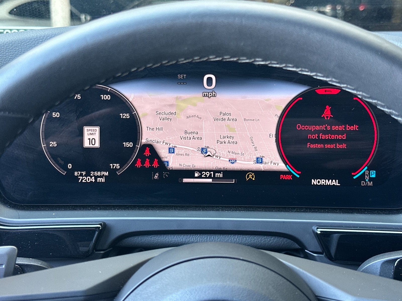 2025 Porsche Cayenne photo 22