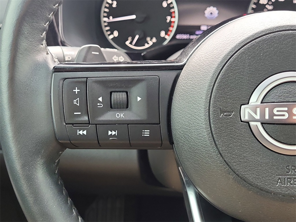 2023 Nissan Pathfinder SL photo 16