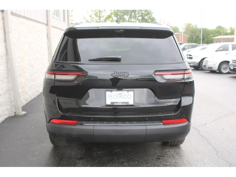 2025 Jeep Grand Cherokee Limited photo 4
