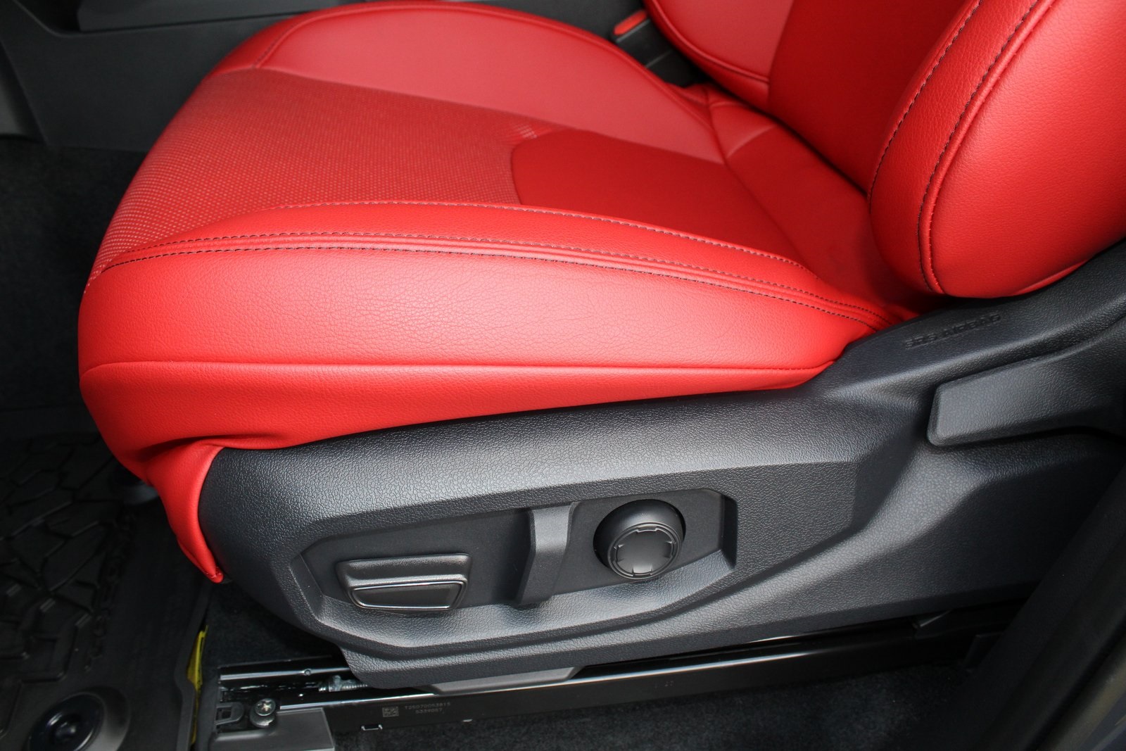 2025 Toyota Tacoma TRD Pro 4x4 photo 14