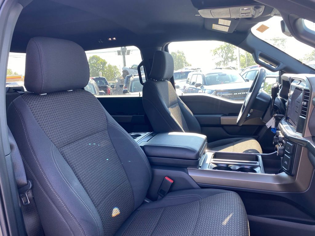 2025 Ford F-150 STX photo 31