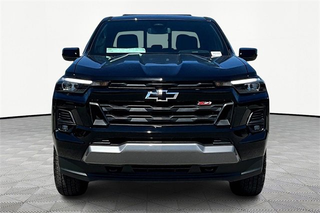 2025 Chevrolet Colorado Z71 photo 2