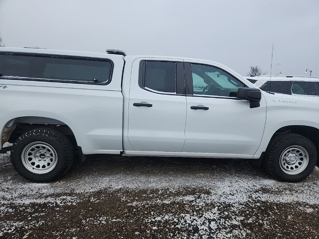 2020 Chevrolet Silverado 1500 photo 3