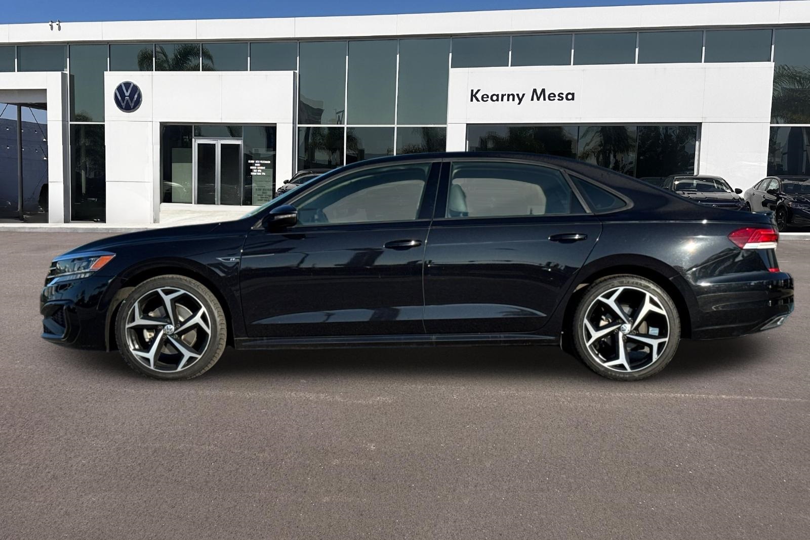 2020 Volkswagen Passat 2.0T R-Line photo 6