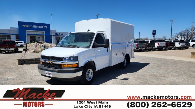 2024 Chevrolet Express Cutaway 3500 1WT