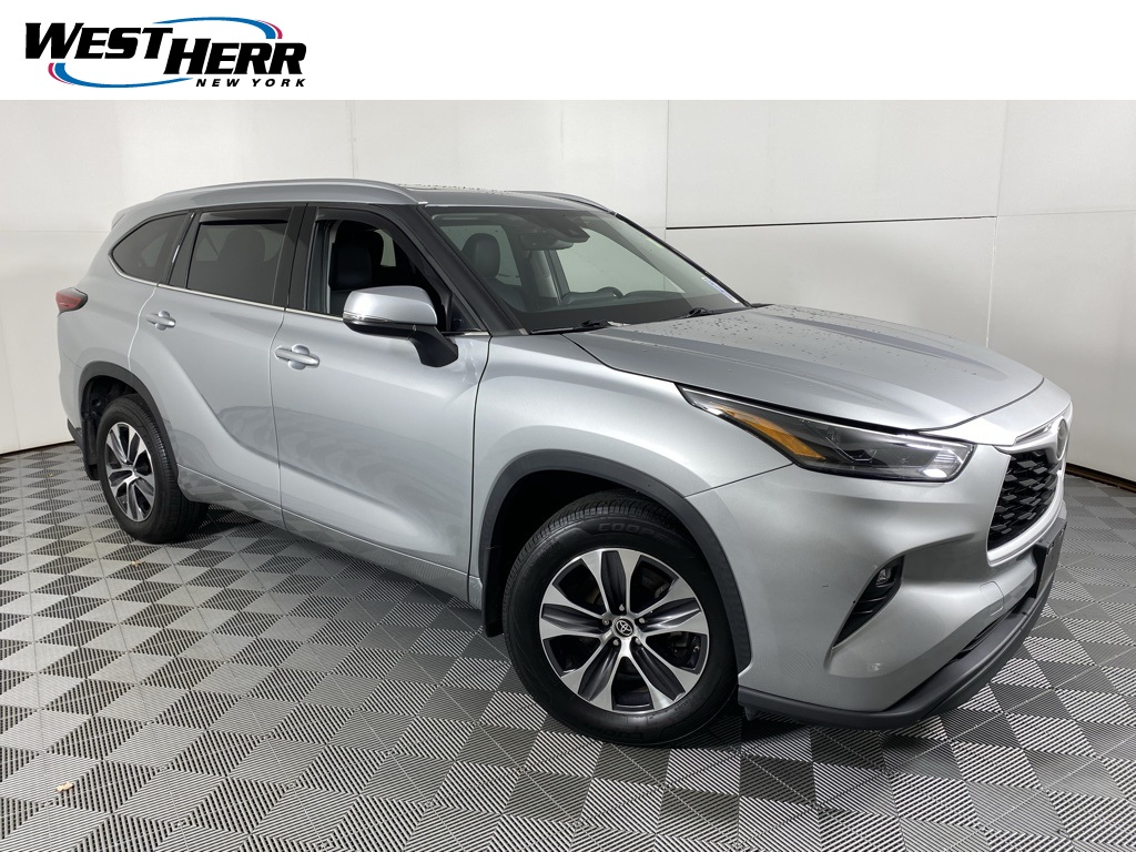 2021 Toyota Highlander XLE's photo
