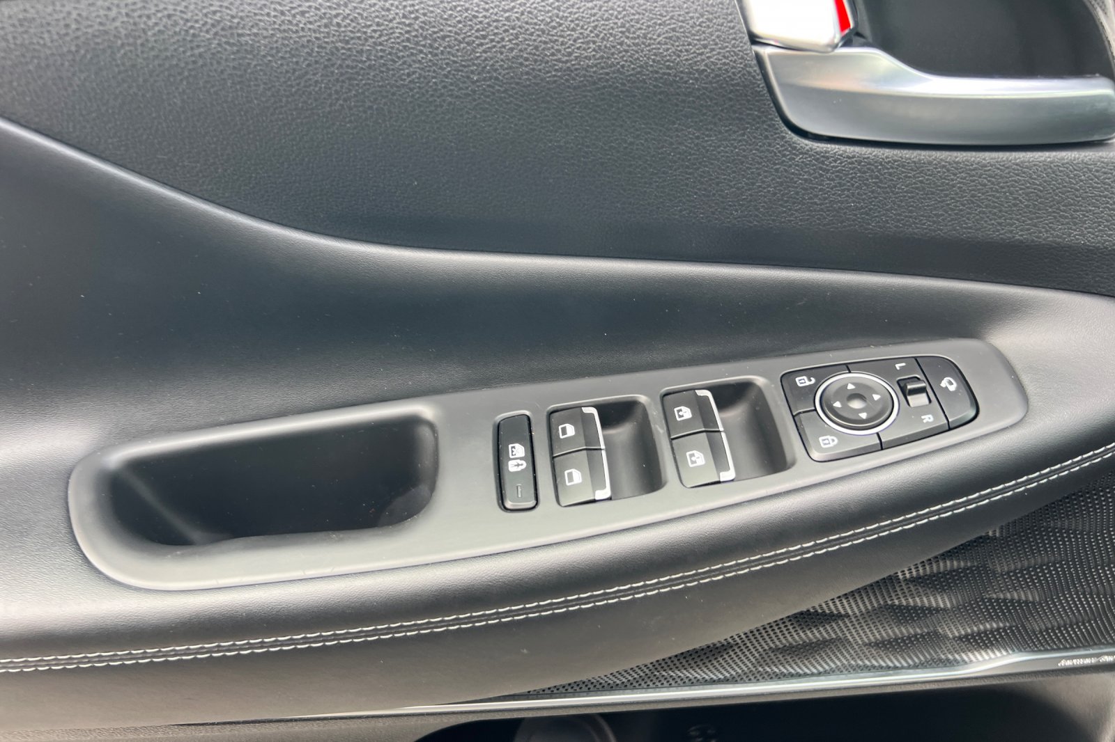 2023 Hyundai Santa Fe Limited photo 10