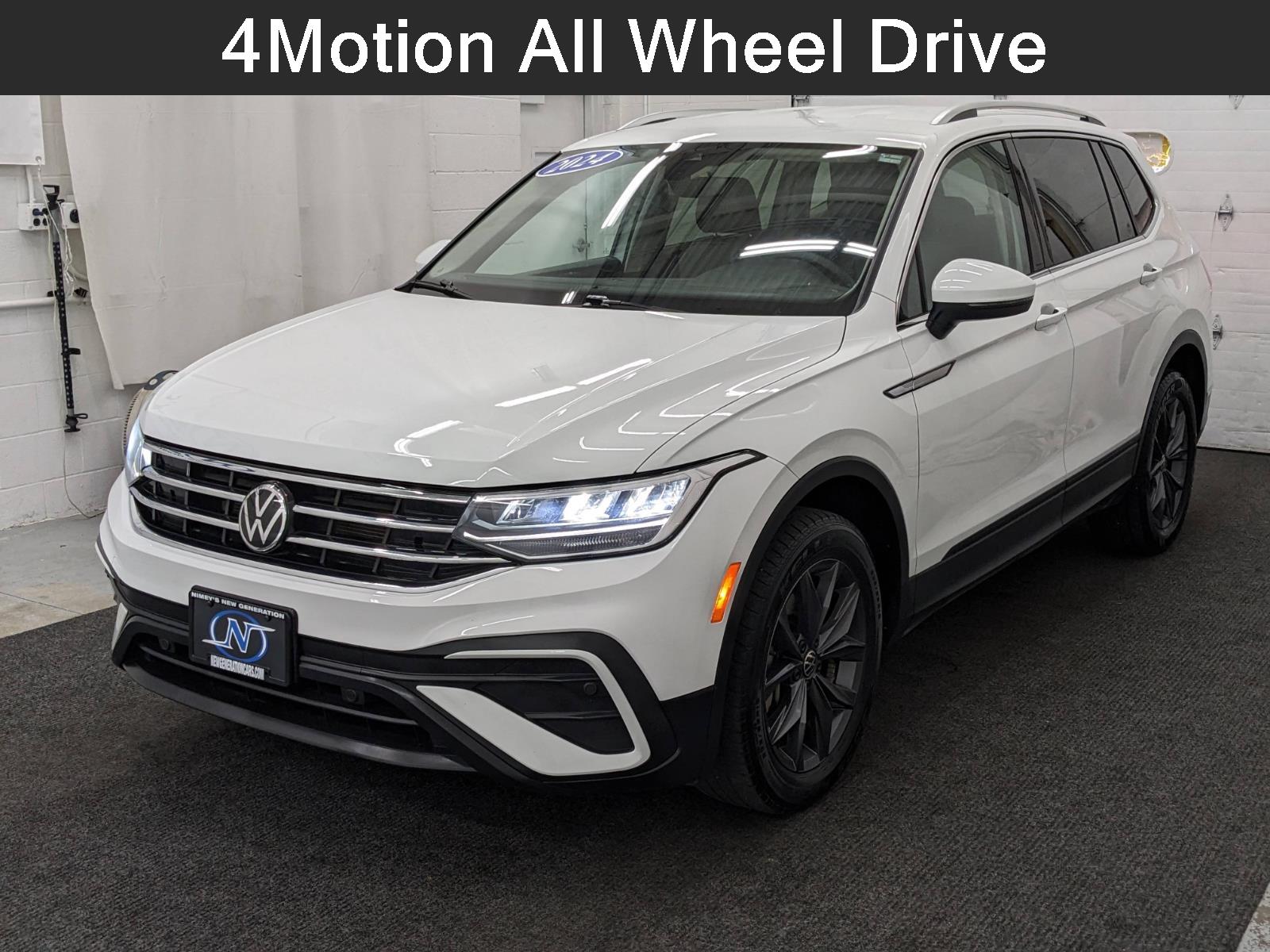 2024 Volkswagen Tiguan SE's photo