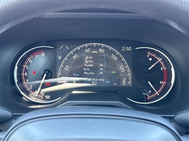 2025 Toyota RAV4 XLE photo 16
