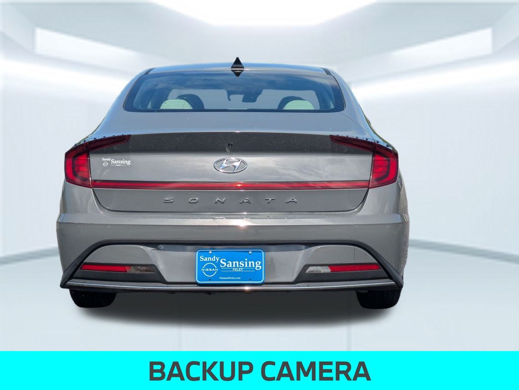 2022 Hyundai Sonata SE photo 2