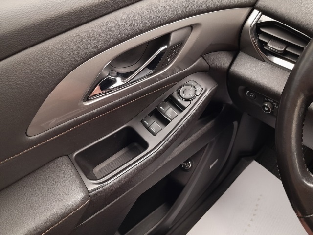 2020 Chevrolet Traverse RS photo 26