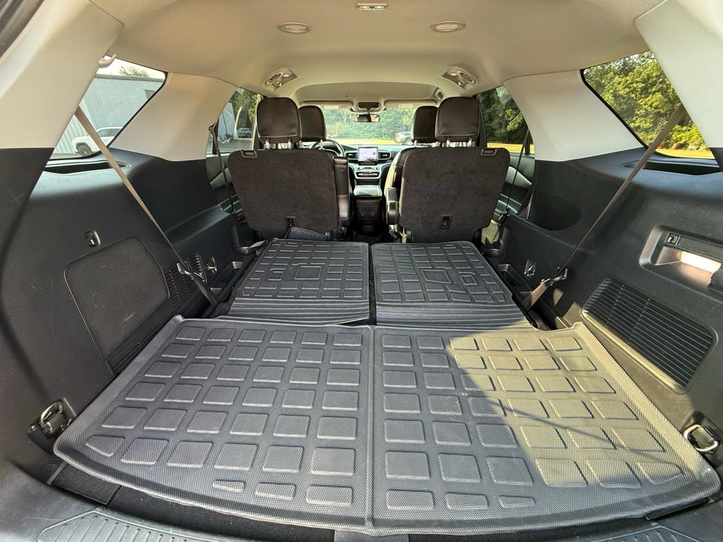 2022 Ford Explorer XLT photo 22